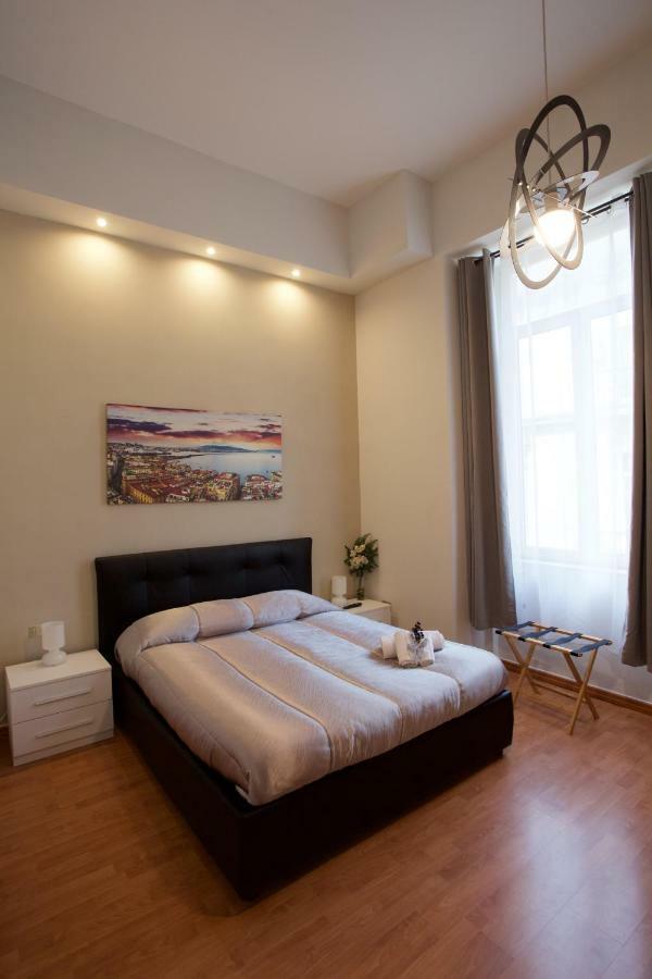 Metronapoli Bed and Breakfast Buitenkant foto